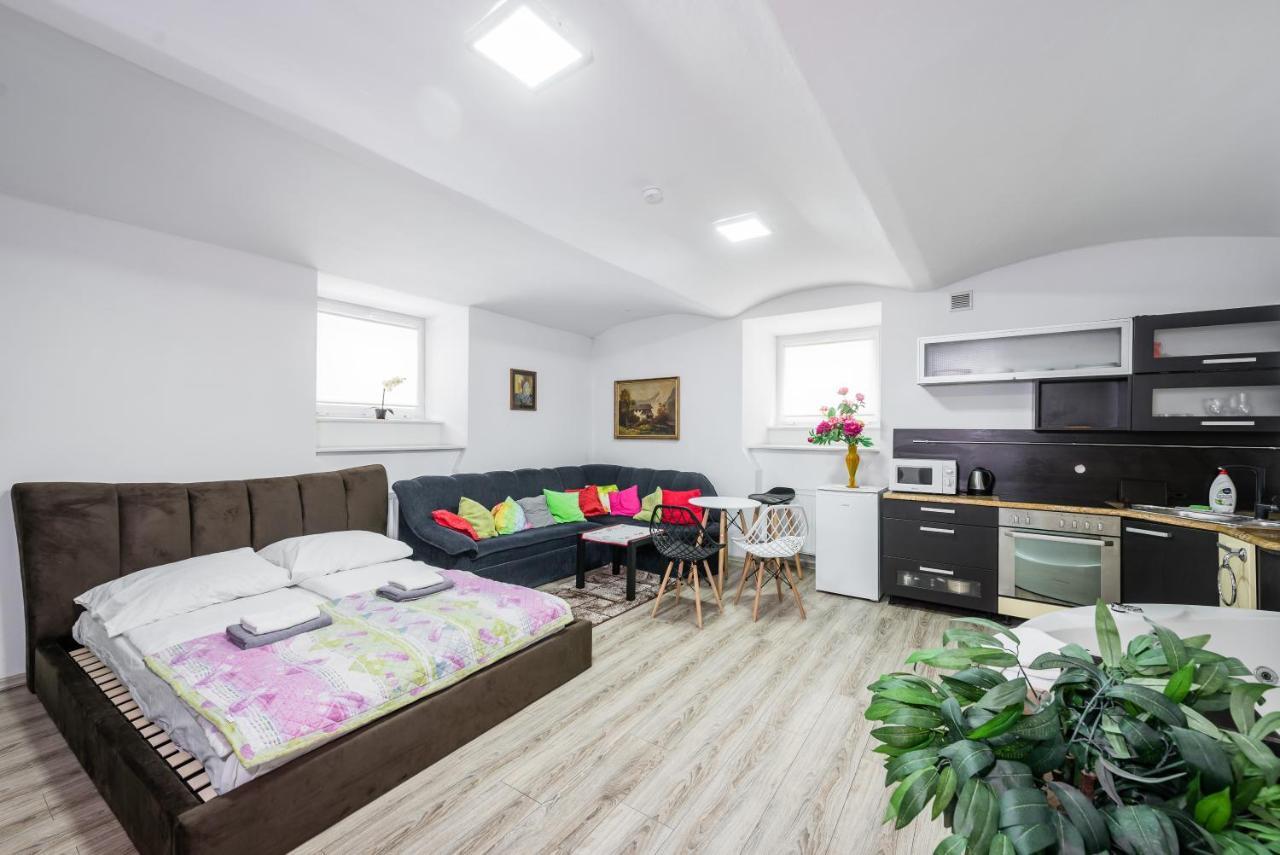 Jm Rooms Lubicz I Krasków Eksteriør bilde
