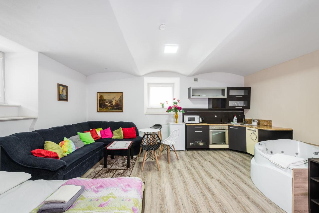 Jm Rooms Lubicz I Krasków Eksteriør bilde